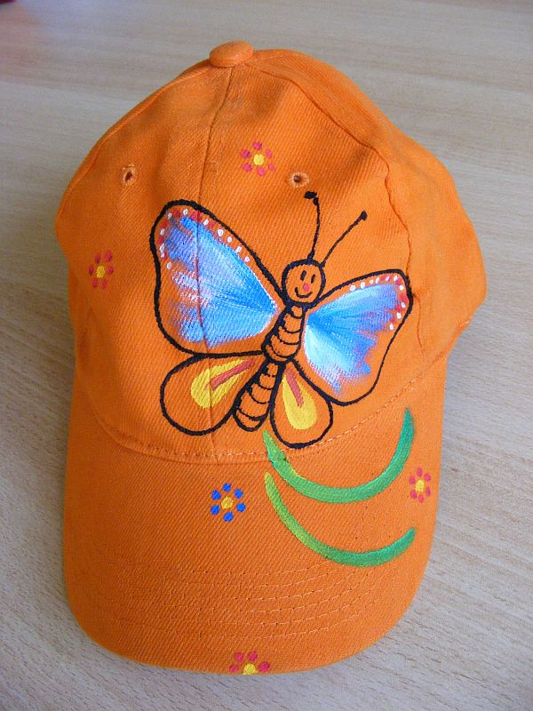 Foto: Dětská kšiltovka s motýlkem